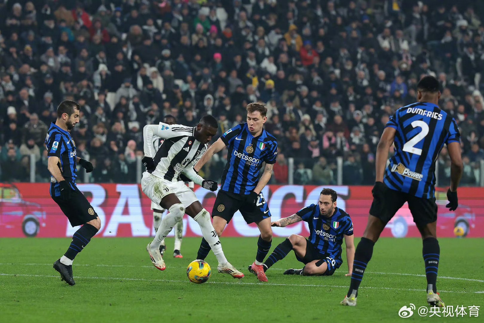 开云-爱游戏-AC米兰今晚造点机会，志在荷甲名次提升，赛场秩序良好，控场能力受关注(矢吹丈燃尽图片)